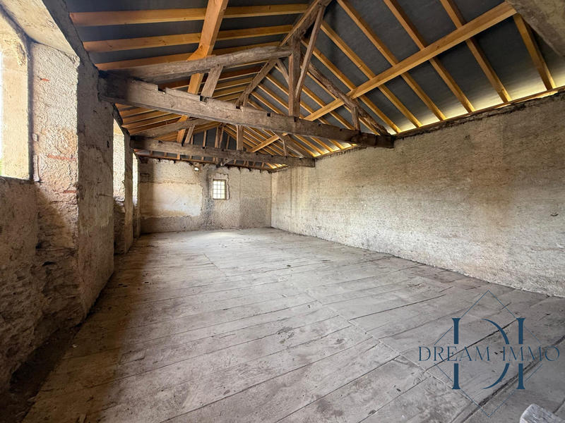 Maison - 213 m² - 9 pièces