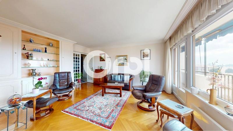 Appartement - 120 m² - 6 pièces