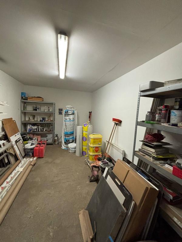 Local d'activités - 237 m² - 4 pièces