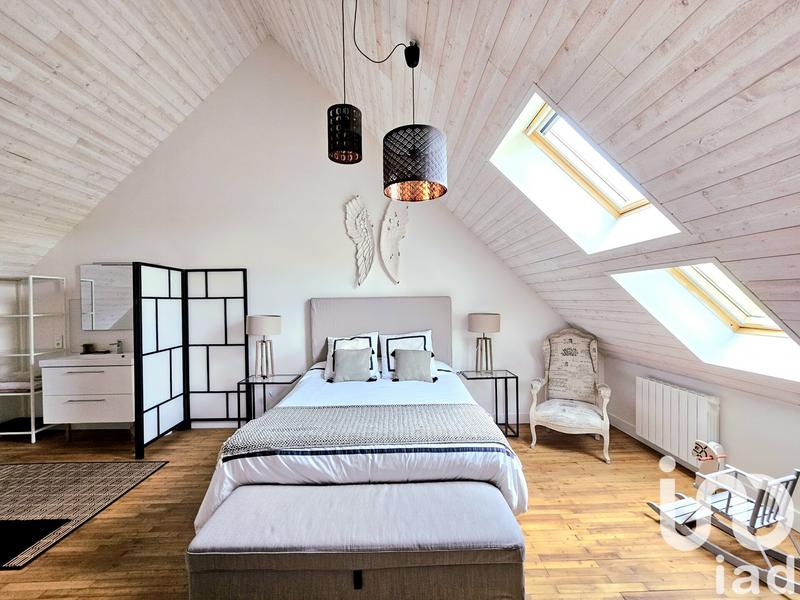 Maison - 251 m² - 11 pièces