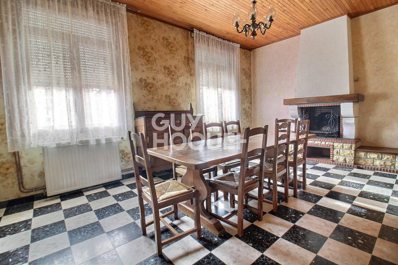 Maison - 197 m² - 9 pièces