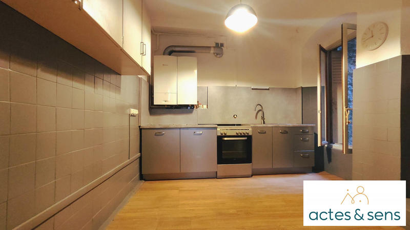 Appartement - 101 m² - 4 pièces