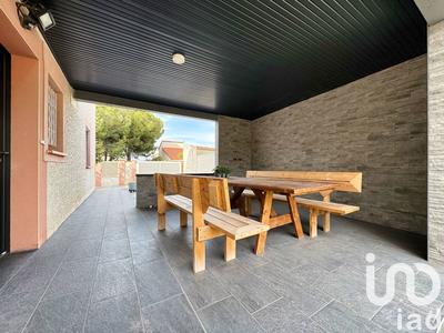 Maison - 225 m² - 7 pièces