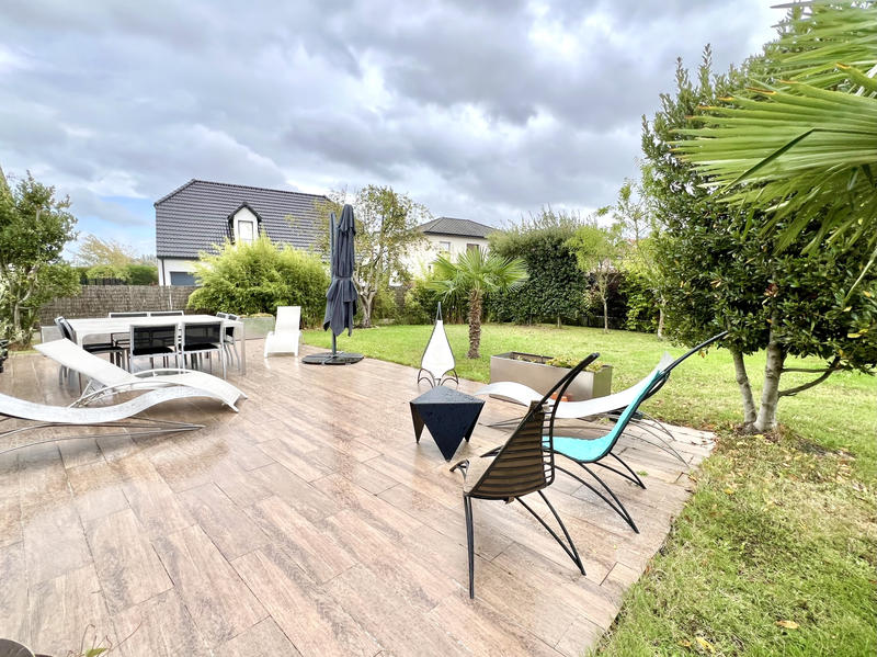 Maison - 183 m² - 6 pièces