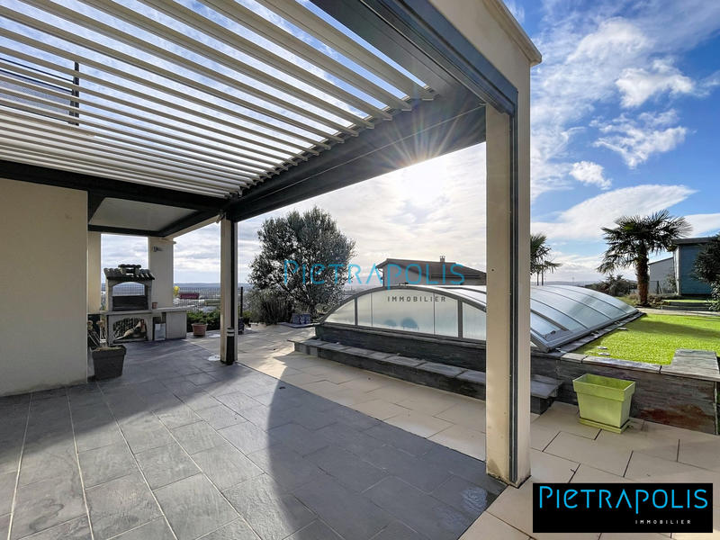 Villa - 153 m² - 6 pièces