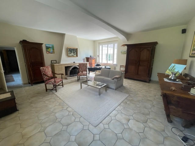 Propriété - 276 m² - 7 pièces