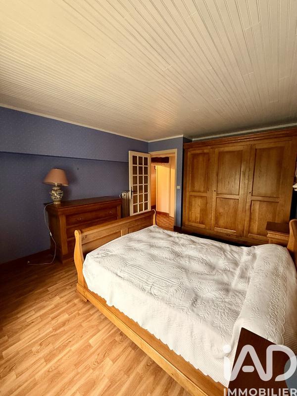 Maison - 230 m² - 7 pièces