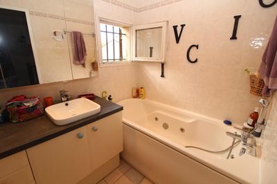 Maison - 166 m² - 7 pièces