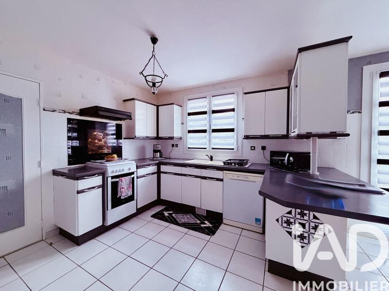 Maison - 161 m² - 7 pièces