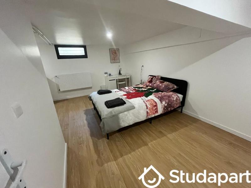 Chambre - 12 m² - 1 pièce