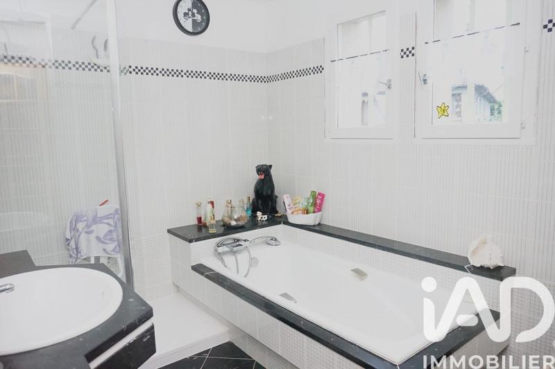 Maison - 158 m² - 6 pièces