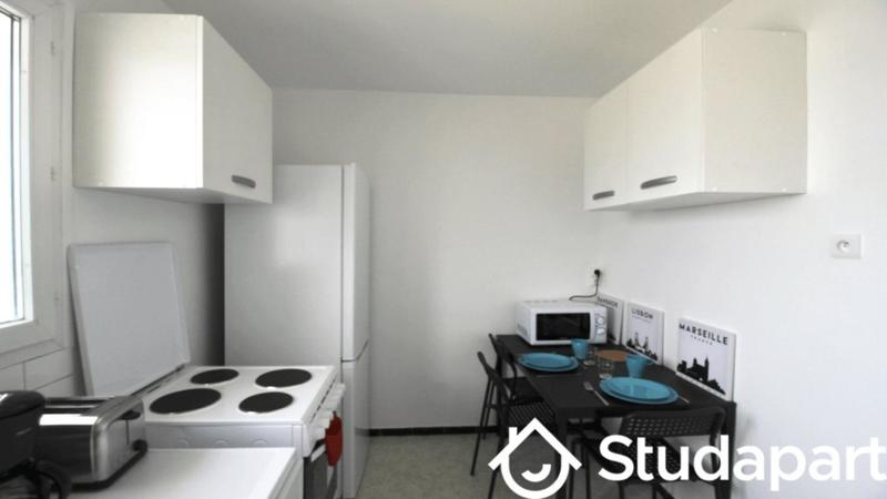 Chambre - 11 m² - 1 pièce