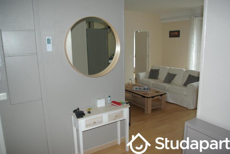 Chambre - 13 m² - 1 pièce