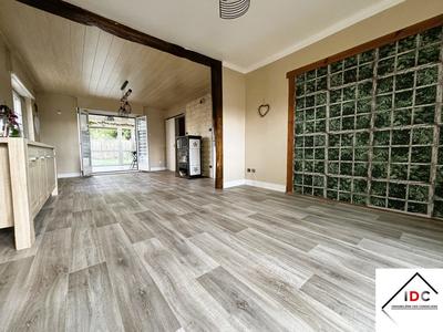 Maison - 165 m² - 9 pièces