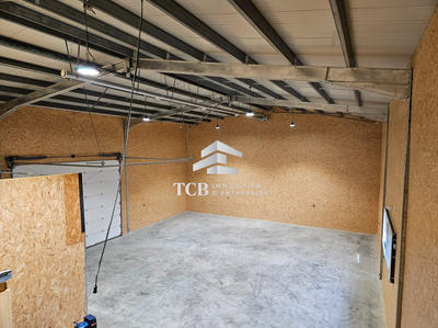 Local d'activités - 380 m²