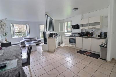 Appartement - 84 m² - 4 pièces