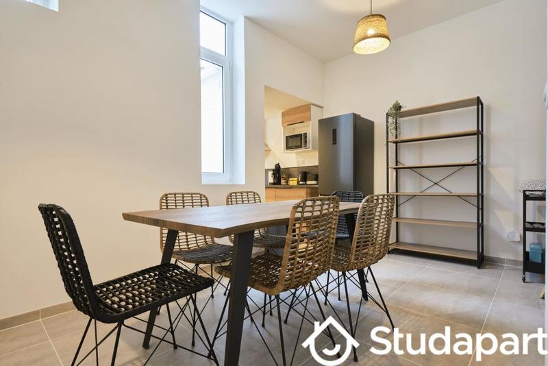 Chambre - 12 m² - 1 pièce