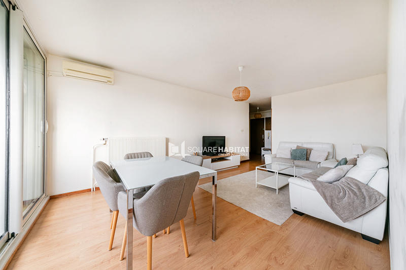 Appartement - 104 m² - 5 pièces