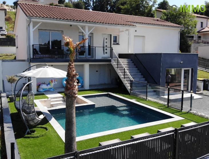 Villa - 161 m² - 5 pièces