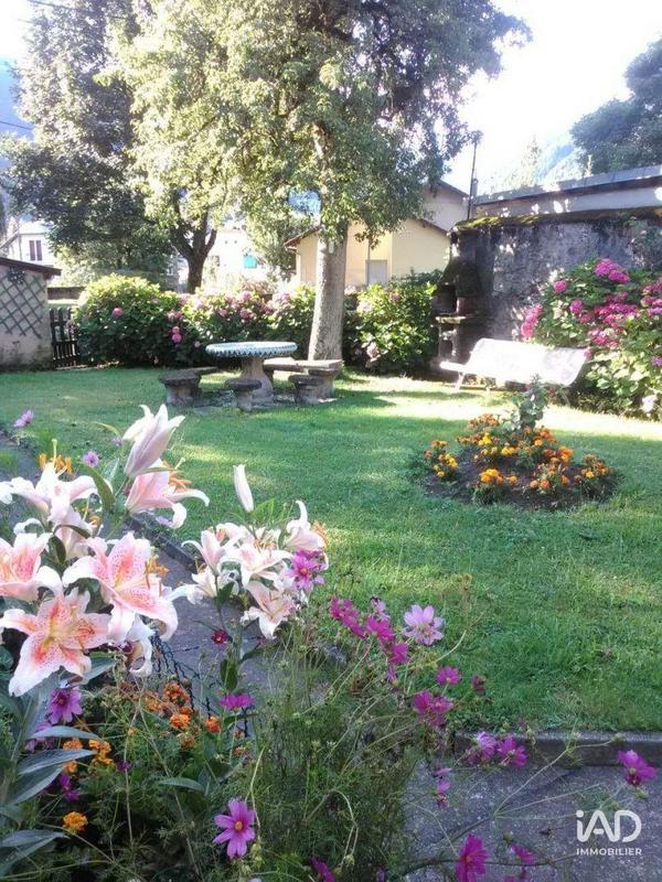 Maison - 335 m² - 5 pièces