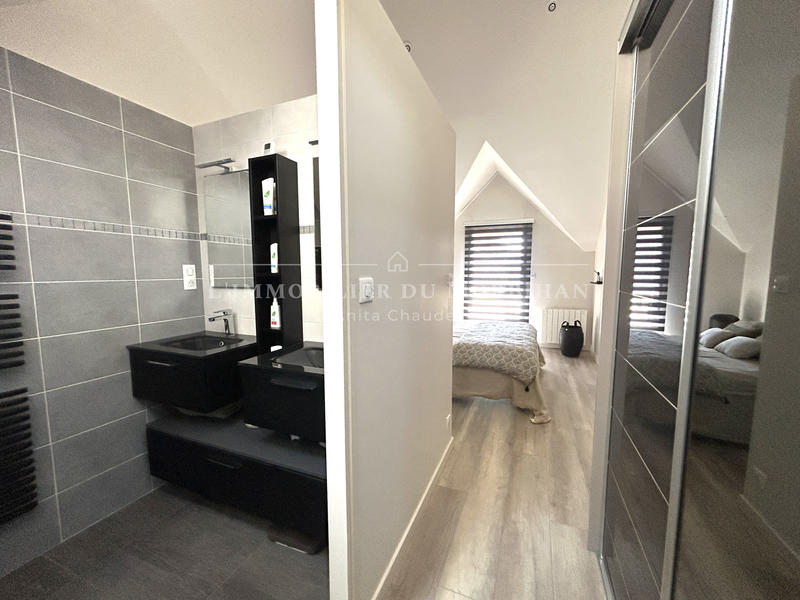 Maison - 205 m² - 8 pièces