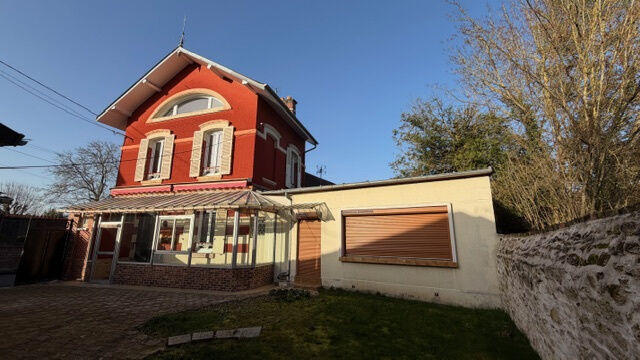 Maison - 111 m² - 6 pièces