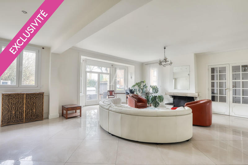 Maison - 307 m² - 9 pièces