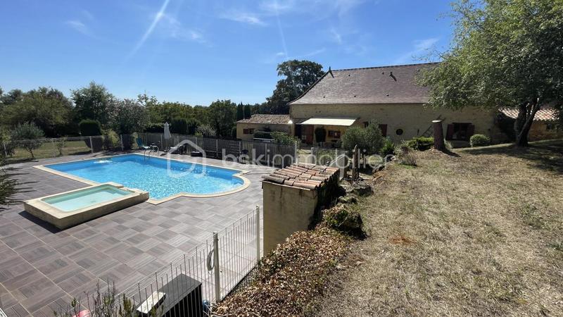 Maison en pierre - 266 m² - 10 pièces