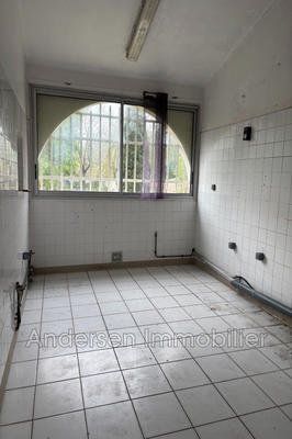 Local commercial - 83 m²