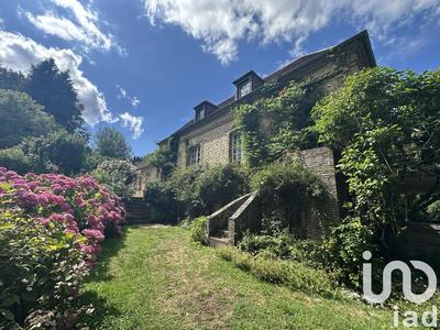 Maison - 186 m² - 9 pièces