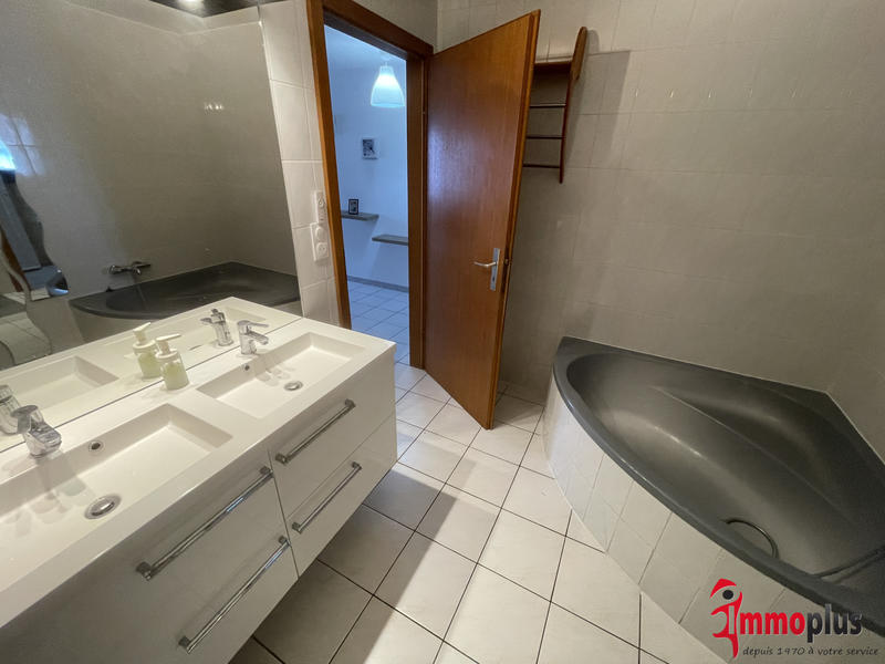 Maison - 163 m² - 6 pièces