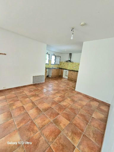 Maison - 92 m² - 5 pièces