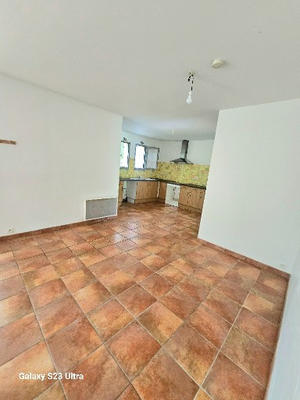 Maison - 92 m² - 5 pièces