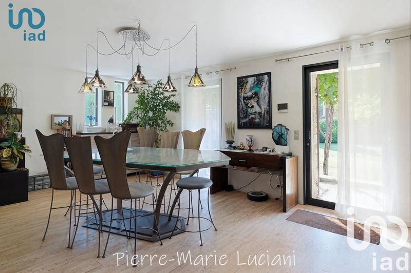 Maison - 200 m² - 5 pièces
