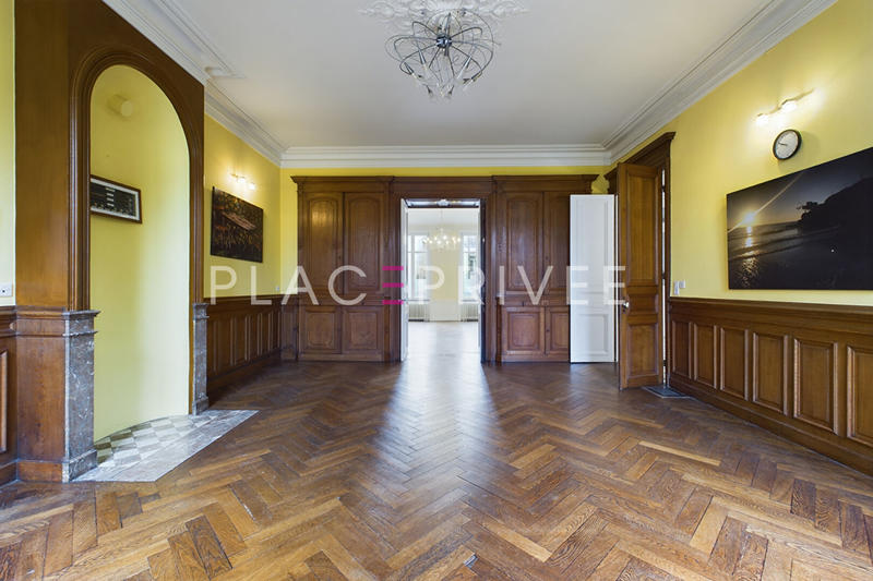 Appartement - 170 m² - 2 pièces