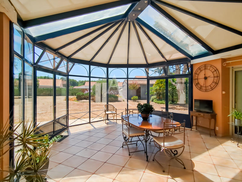 Maison - 246 m² - 6 pièces