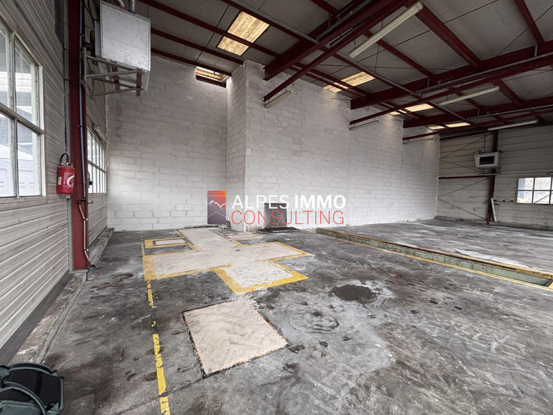 Local d'activités - 195 m² - 1 pièce