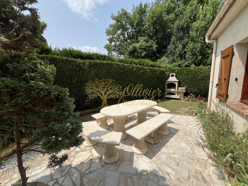 Pavillon - 130 m² - 6 pièces