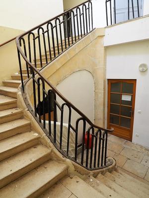 Maison - 300 m² - 10 pièces