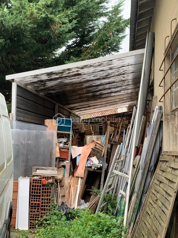 Maison - 636 m² - 7 pièces