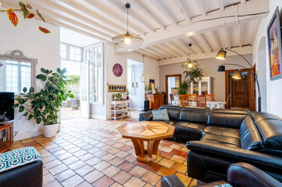 Maison - 311 m² - 8 pièces