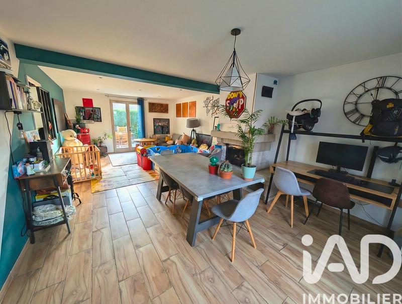 Maison - 95 m² - 6 pièces