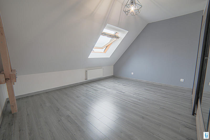 Maison - 101 m² - 5 pièces