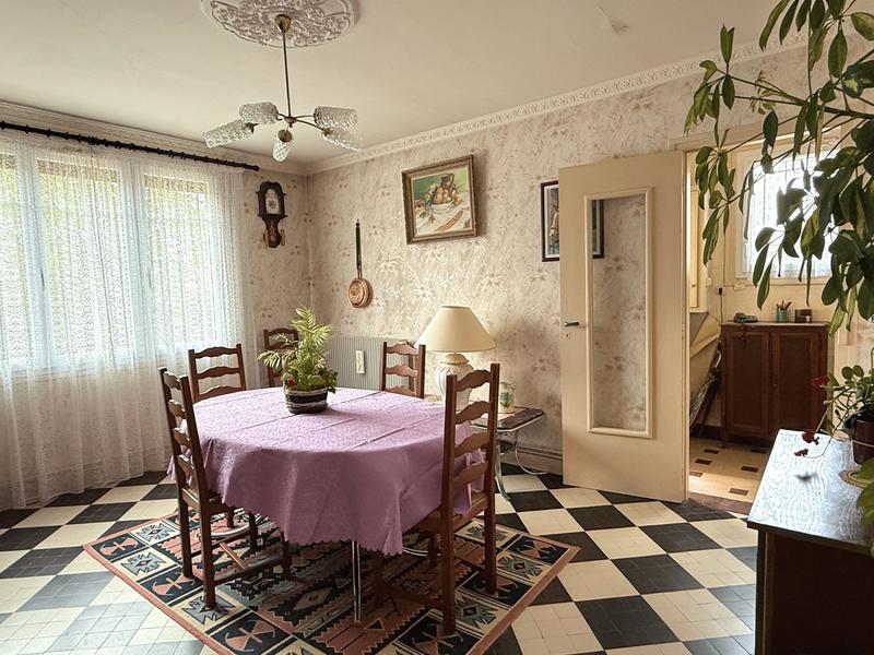 Maison - 90 m² - 4 pièces