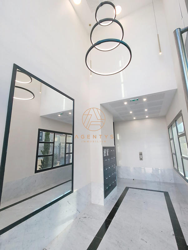 Appartement - 76 m² - 4 pièces