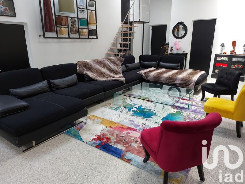 Loft - 202 m² - 4 pièces