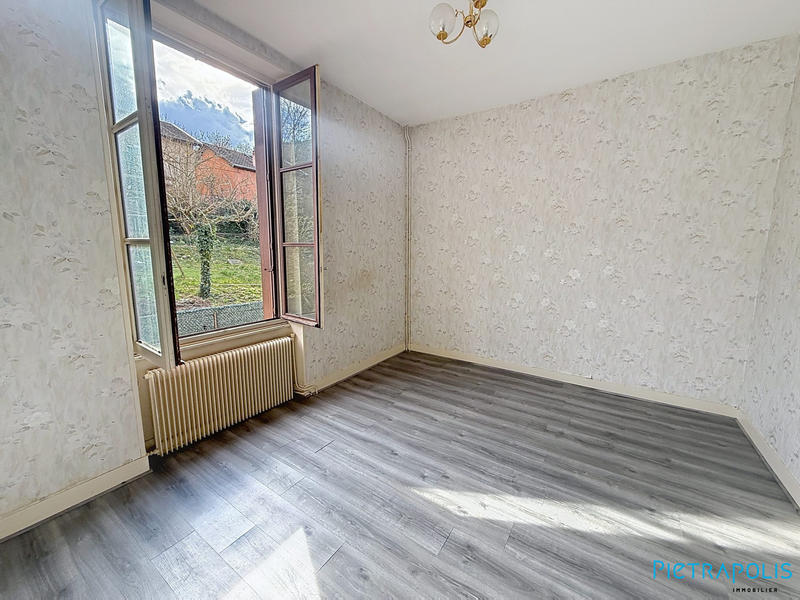 Maison - 85 m² - 5 pièces