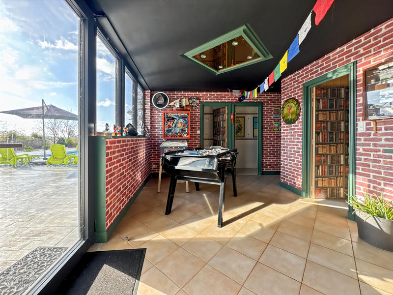 Maison - 350 m² - 10 pièces