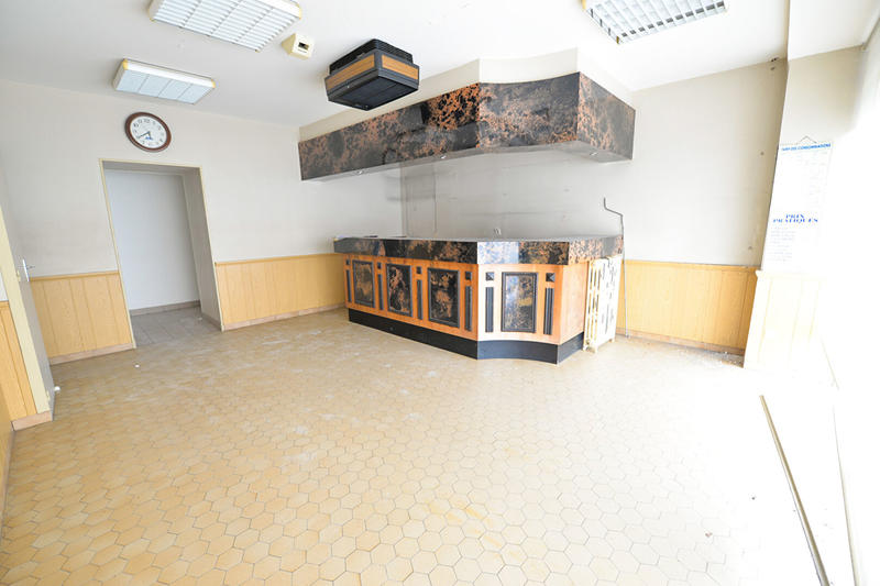 Local commercial - 75 m² - 3 pièces