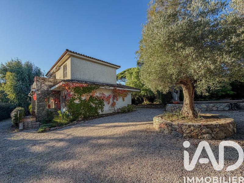 Maison - 133 m² - 5 pièces